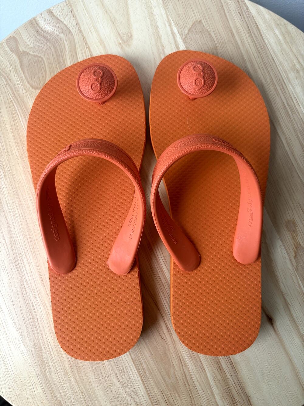 Gurus Natural Rubber Flip Flop Sandals Mango Orange Women's Size 5 / Small